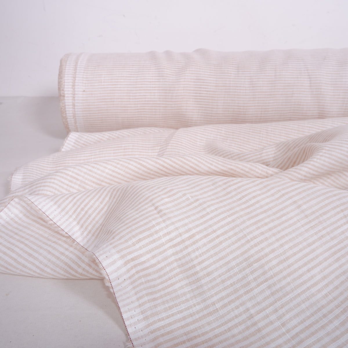 Finest light linen - pinstripes white ecru - 463L