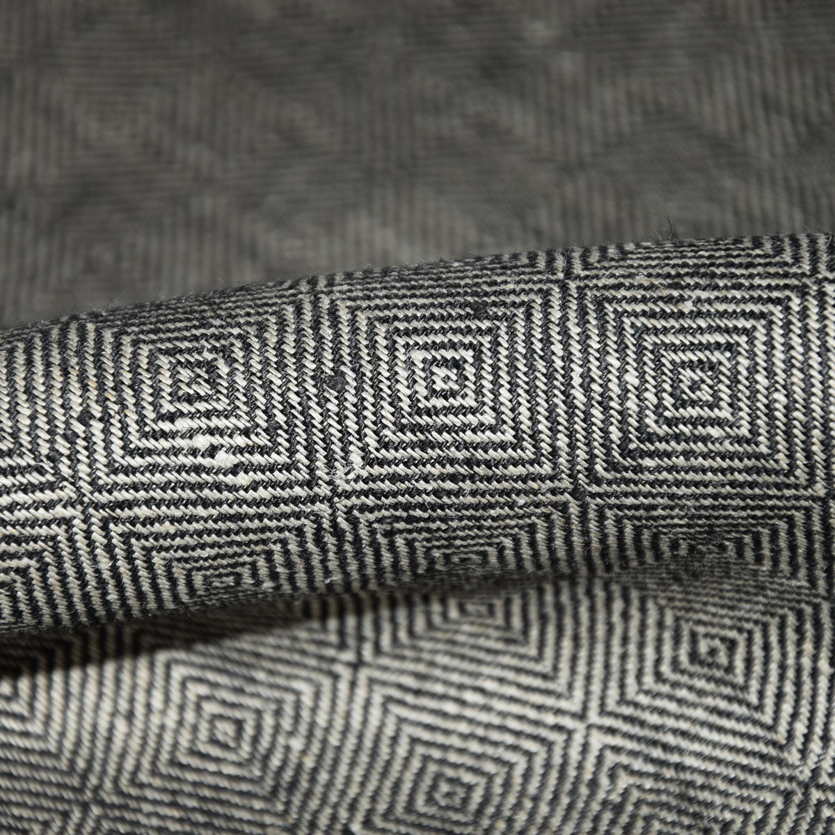 Rhomb black natur - linen fabric - 467H