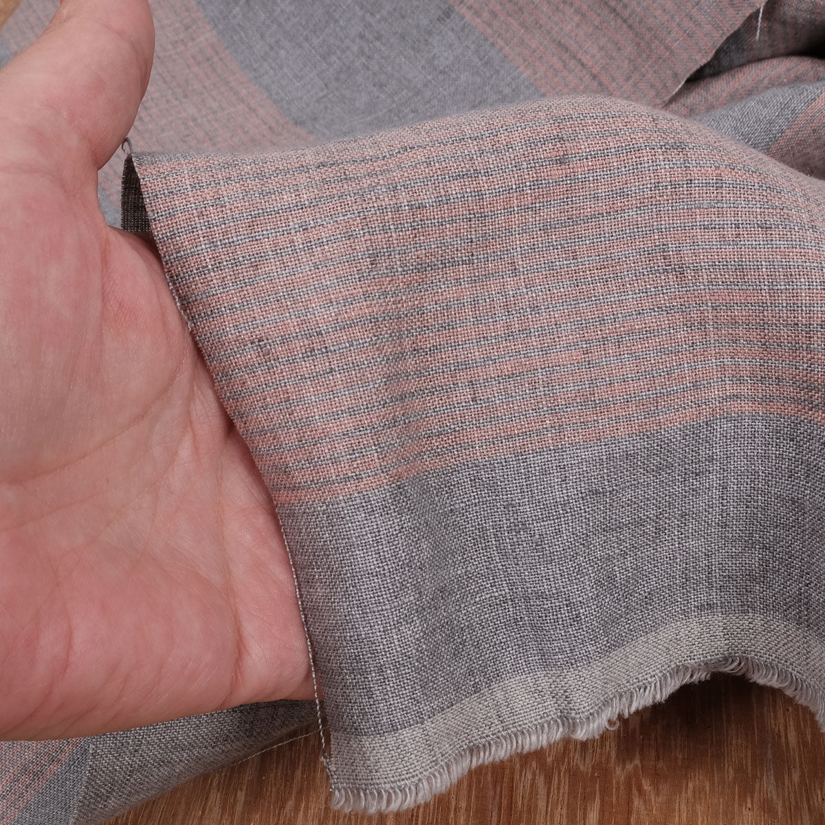 Grey linen fabric - pink stripes - 485A