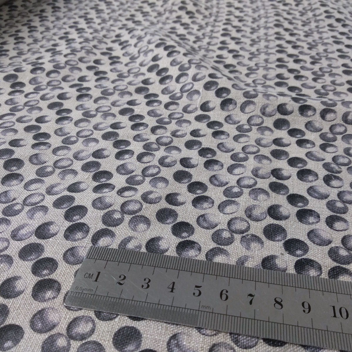 Polka dot print on natural - 295P