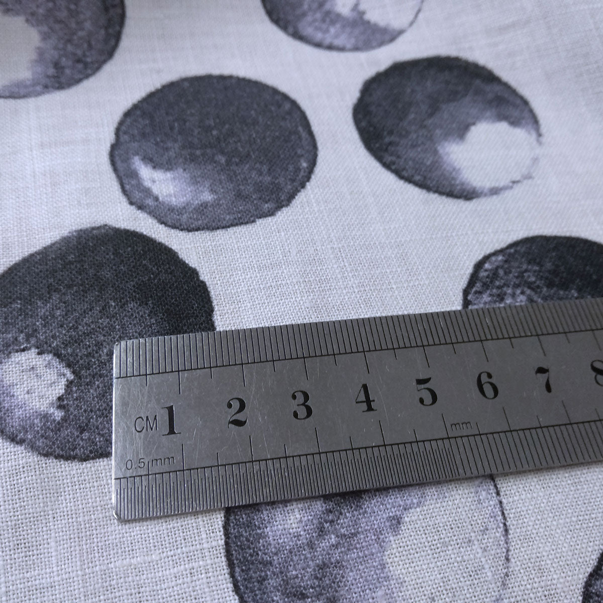 Large polka dot print on white - linen fabric - 058P