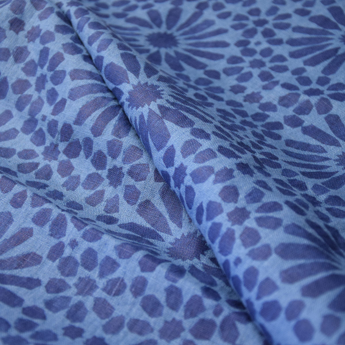 Floral on blue - printed linen fabric - 597P