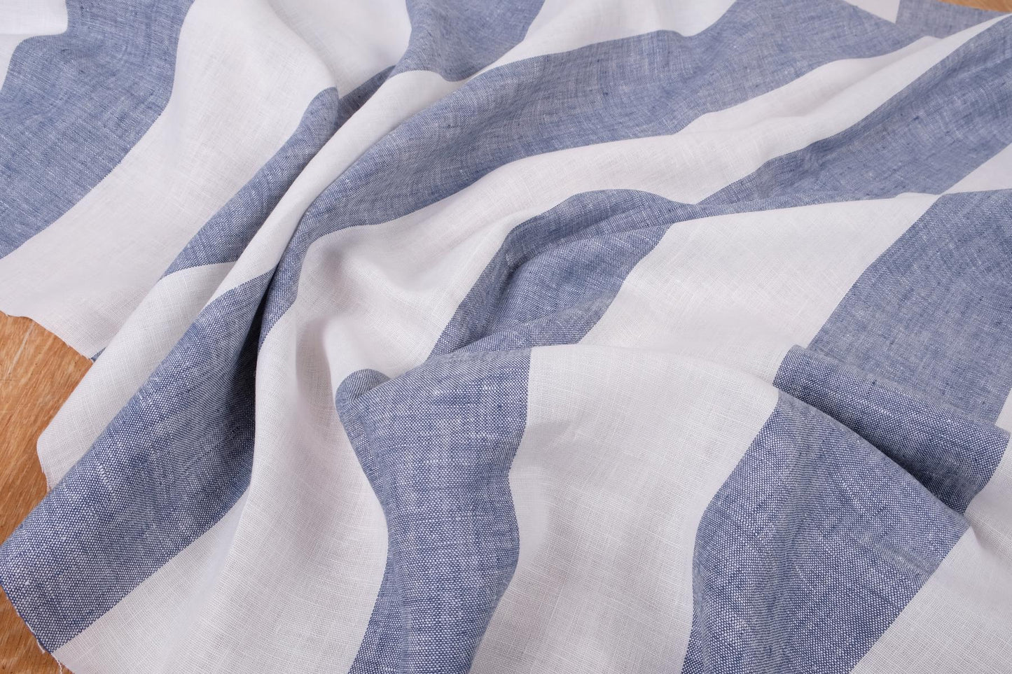 Maxi stripes - blue white - linen fabric - 121M
