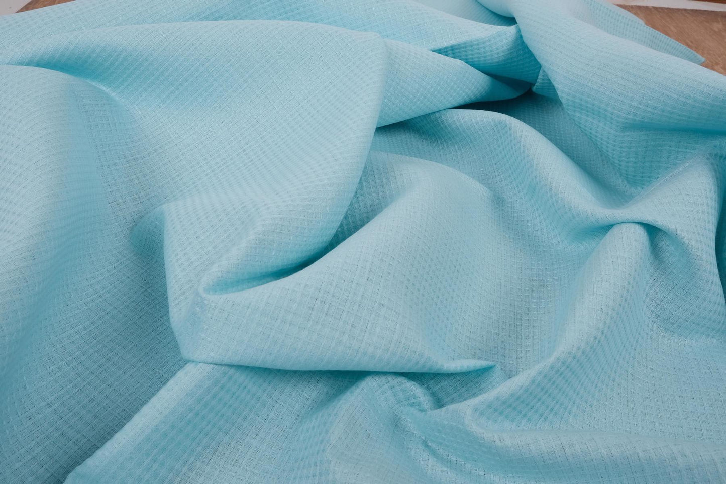 Waffle - aquamarine blue - linen fabric - 135VA