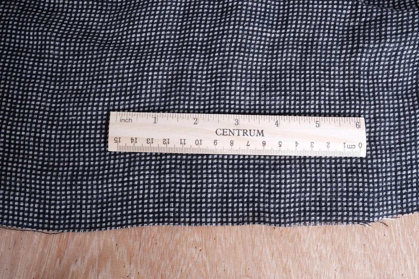 Black pin dot - double sided linen fabric - 816D