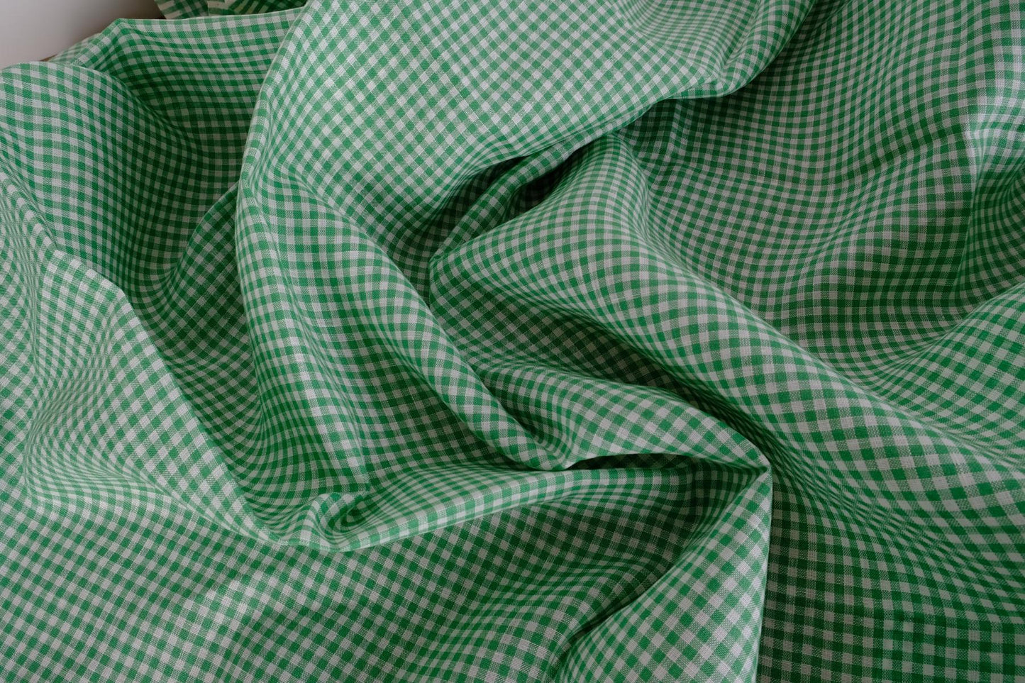 Green white checked - linen fabric - 160gsm - 822M