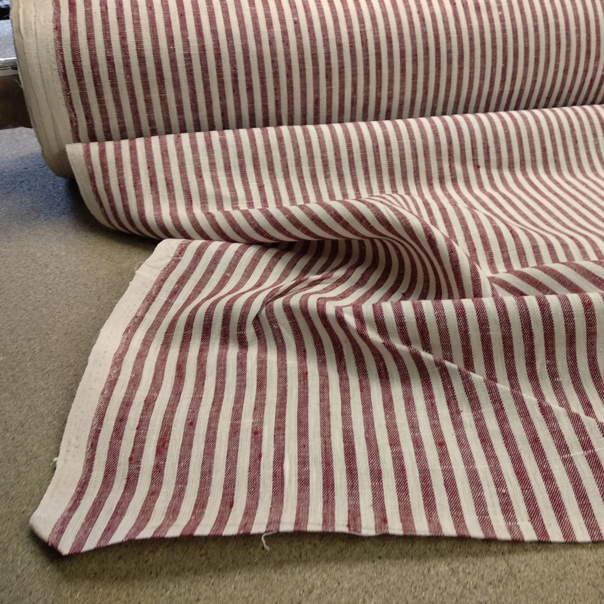 Striped - burgundy ecru - linen fabric - 908H