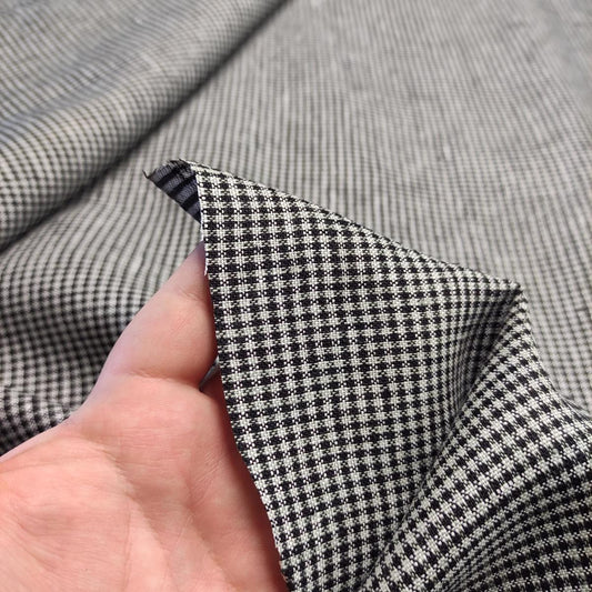 Pepita - pin check in black white - linen fabric - 268P