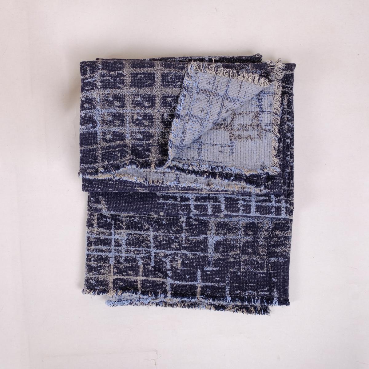 Blue "flickering water" - linen blanket