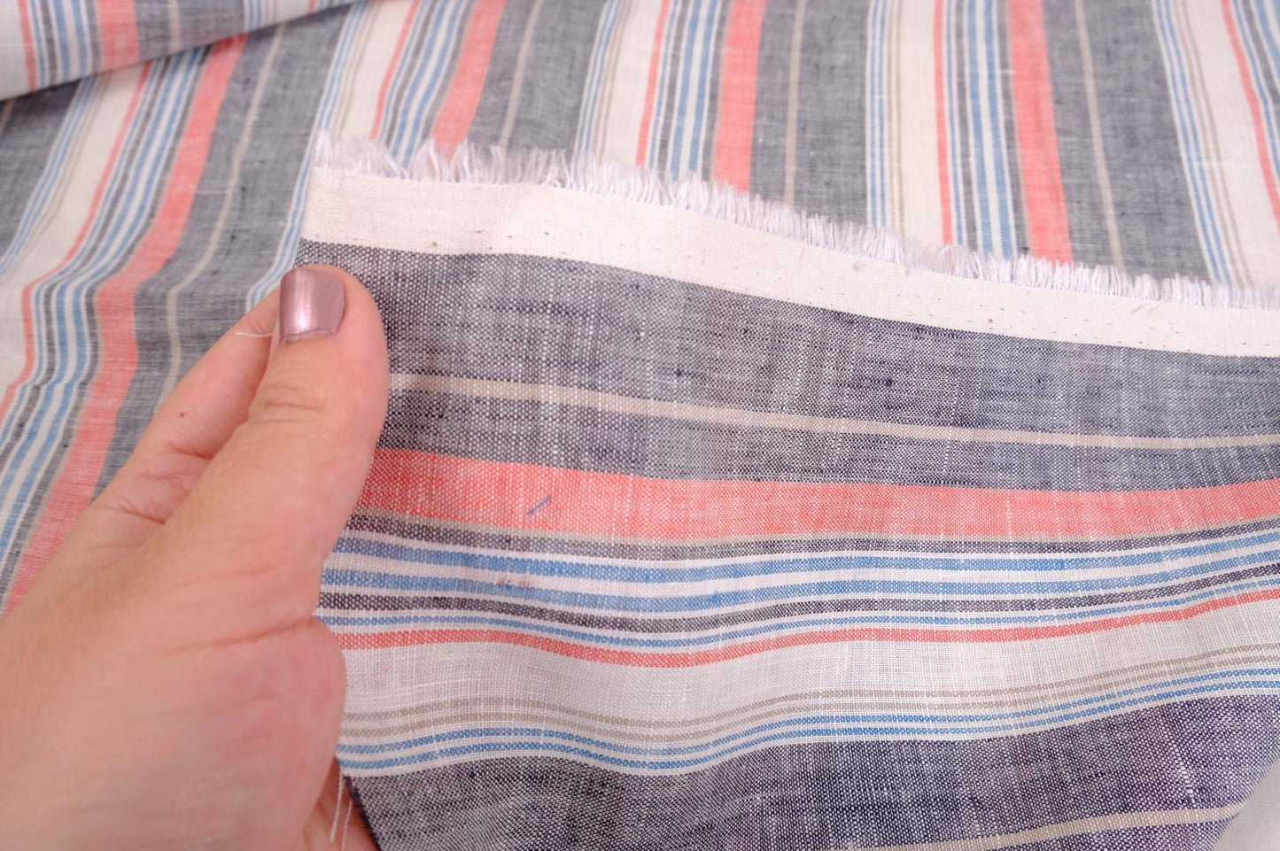 Striped light linen -grey red white blue - 063M