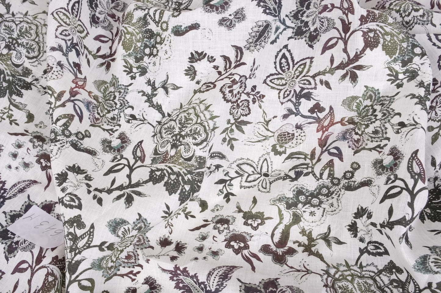 Floral linen fabric - print on white background - 643M