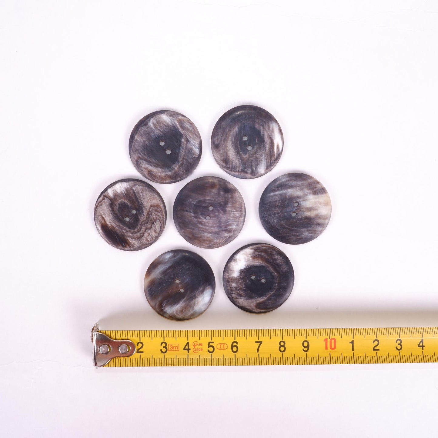 Horn buttons - size 32 mm - 2 holes