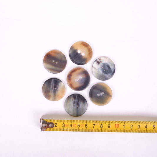 Horn buttons - size 32 mm - 2 holes