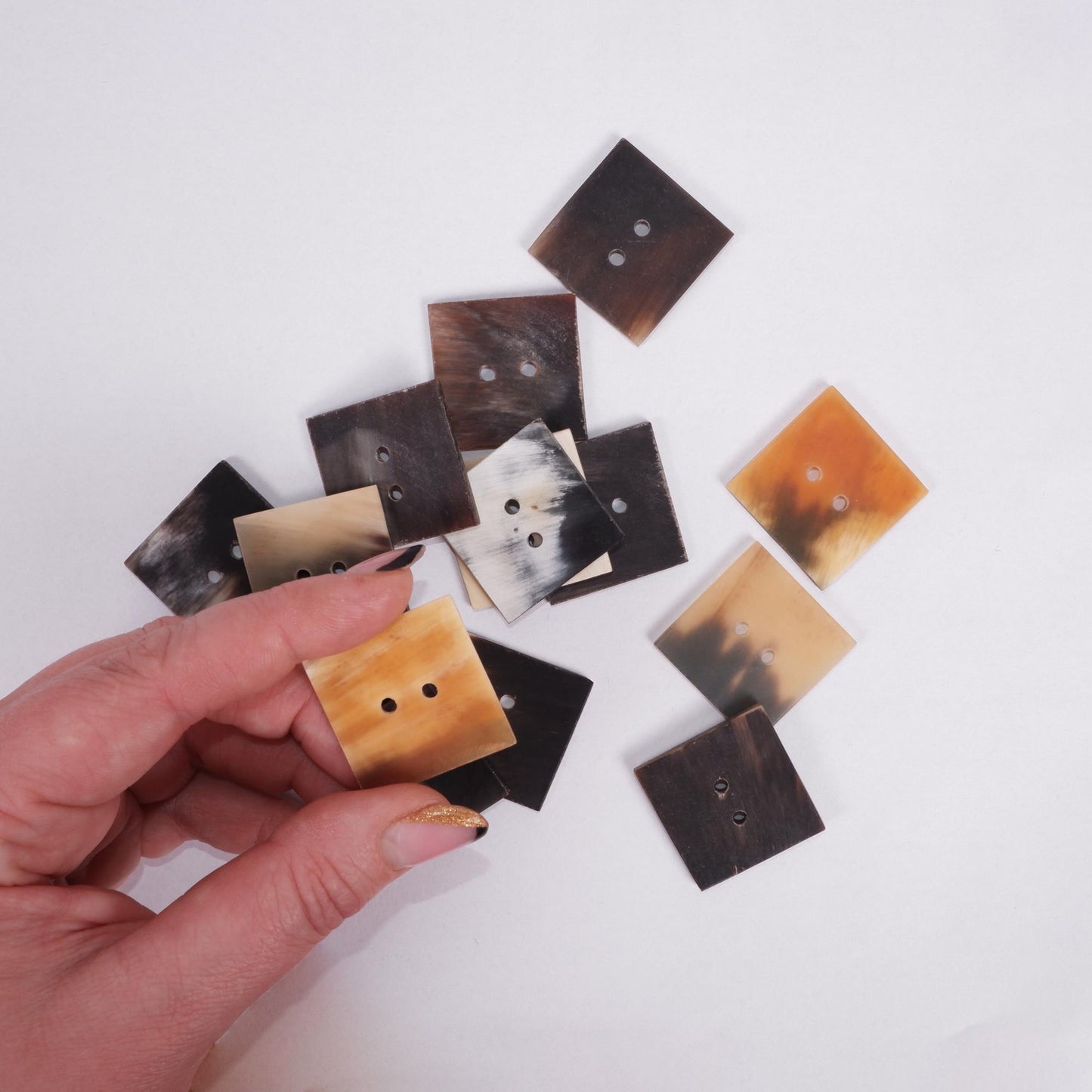 Horn buttons - square - 2 holes