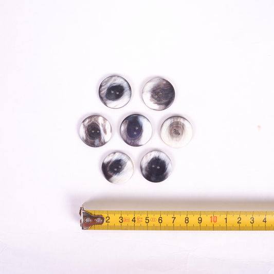 Horn buttons - size 25 mm - 2 holes
