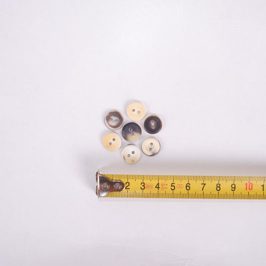 Horn buttons - size 13 mm - 2 holes