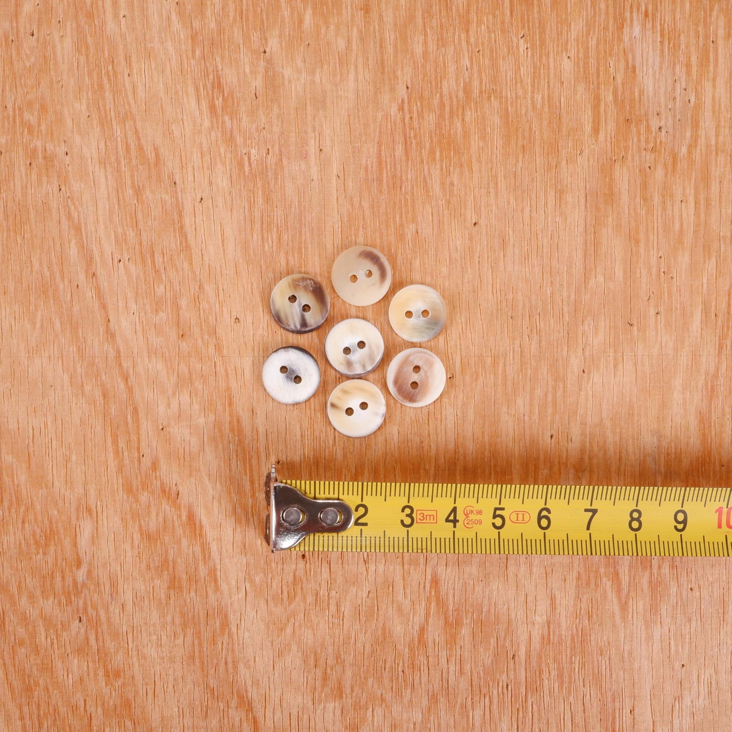 Horn buttons - size 13 mm - 2 holes