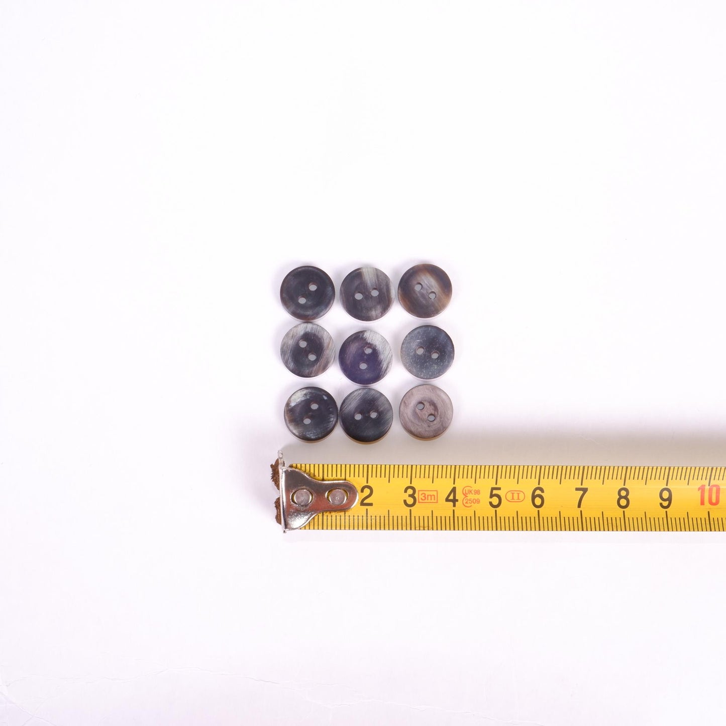 Horn buttons - size 13 mm - 2 holes