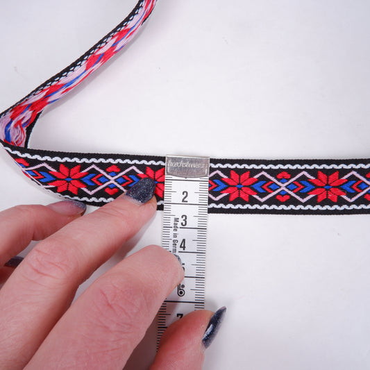 Red Flower - Folk art trim - 20mm