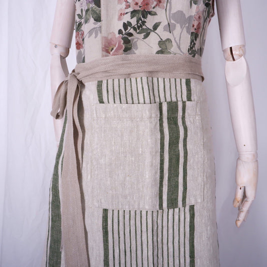 Village green - Cafe apron