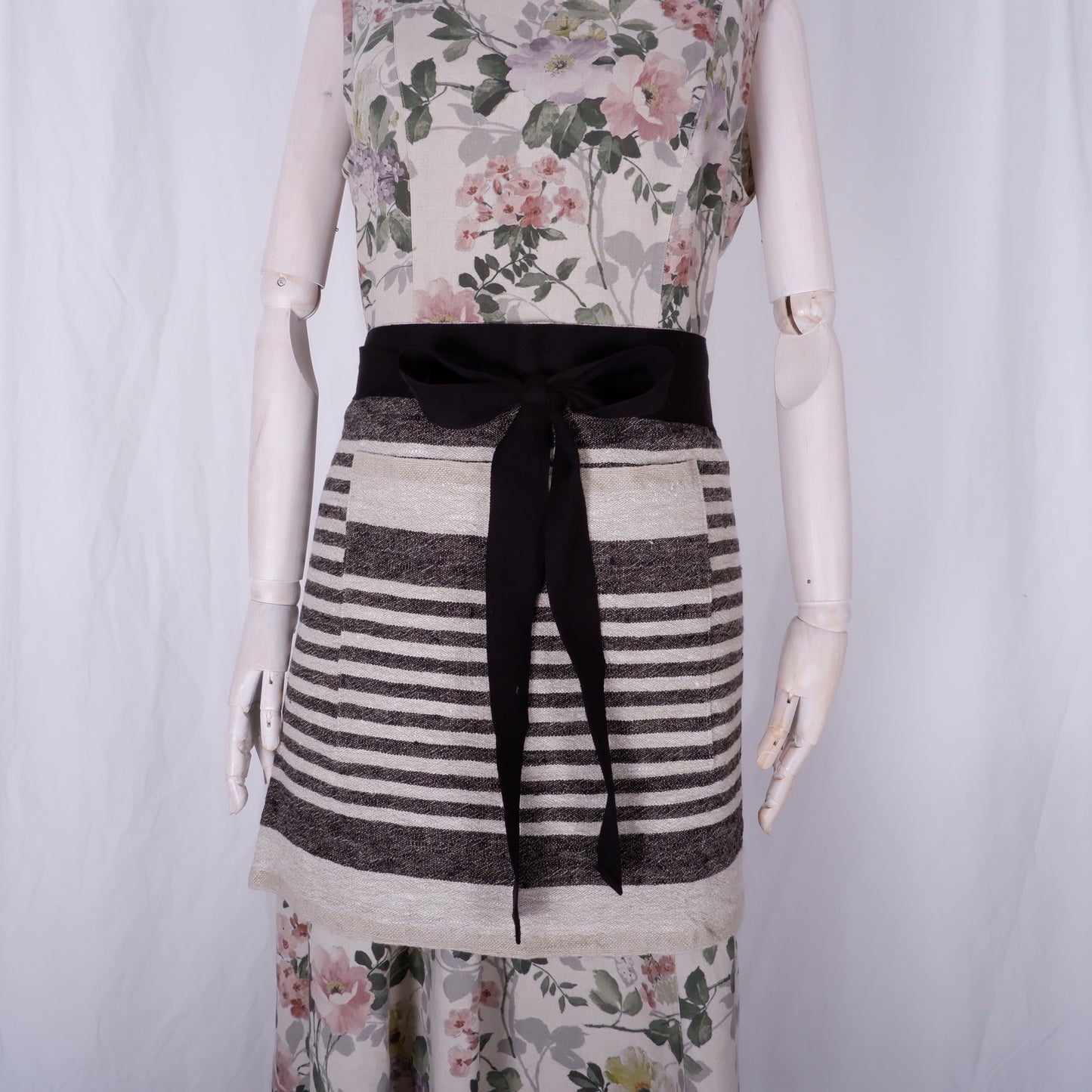 Red - Provence - Cafe apron