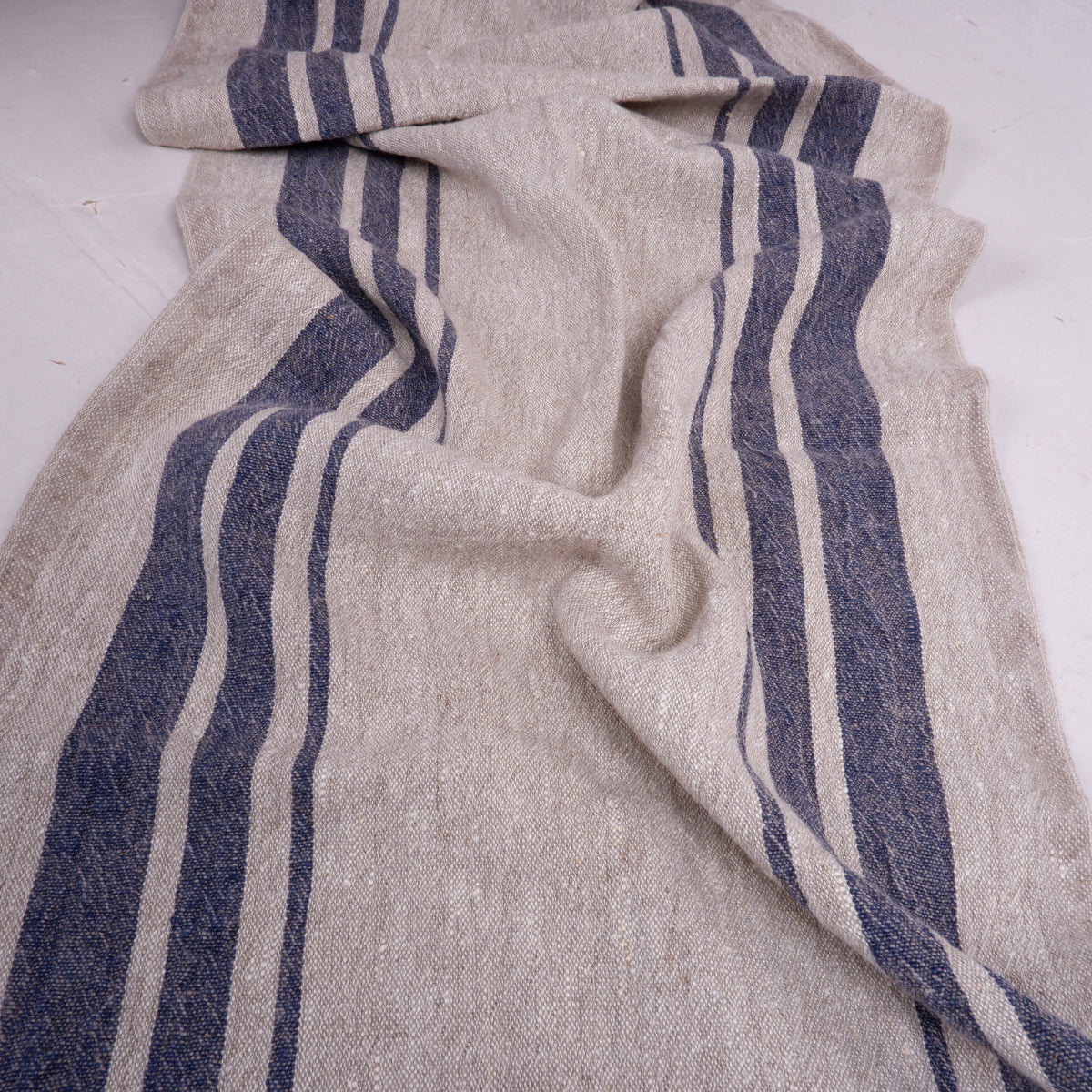 Navy stripes in linen fabric - sack weave - Grainsack - 048A