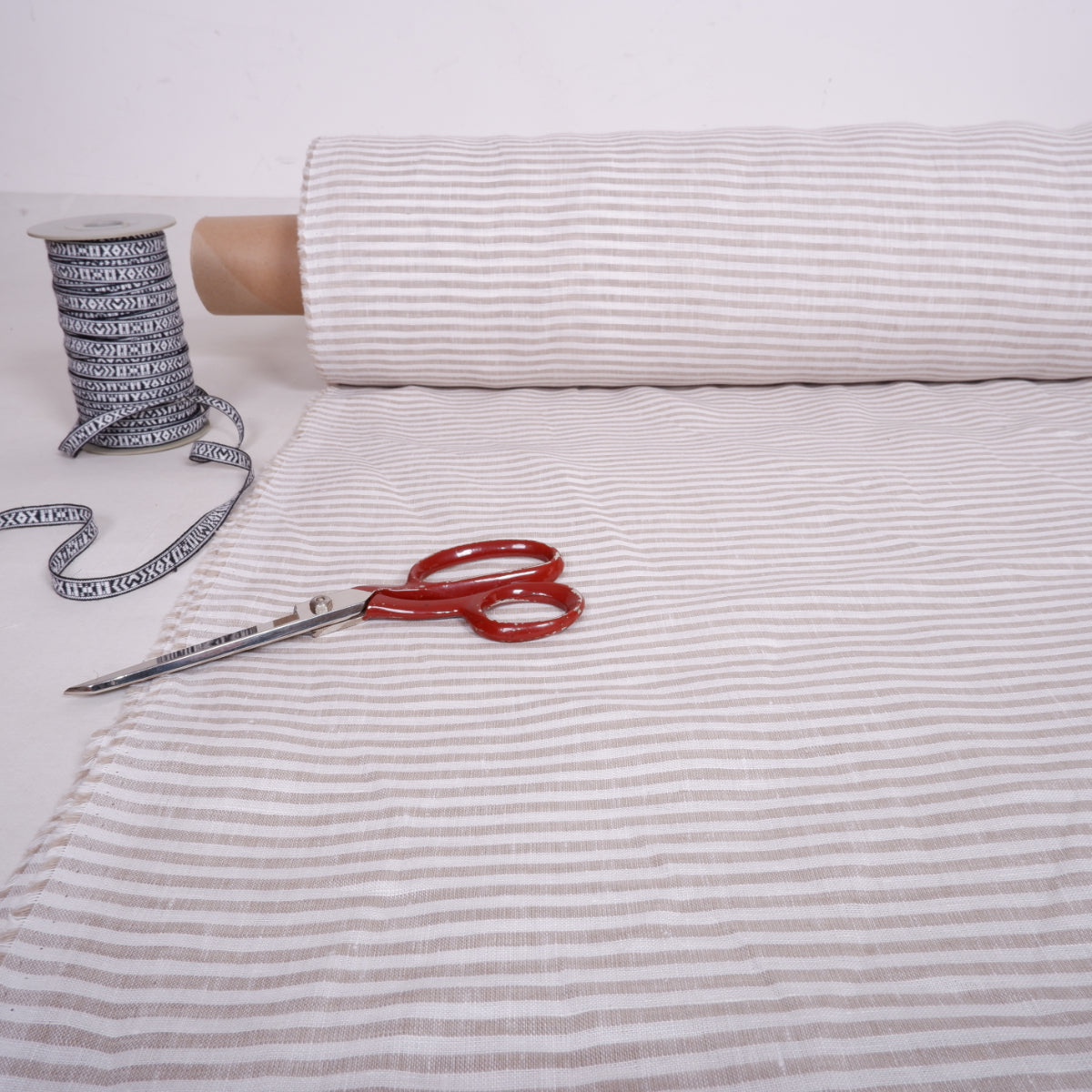 255 cm WIDE - White natur stripes - linen fabric - T026M