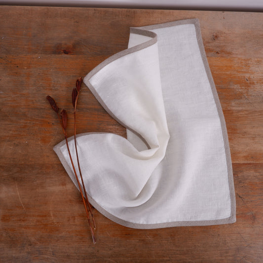 Natural linen napkin - White hem