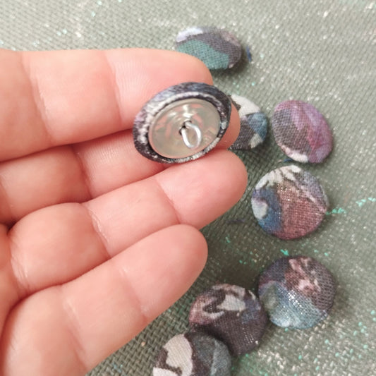 Linen Buttons in Floral print dark 110LP