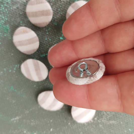 Linen Buttons in White natur striped 557M