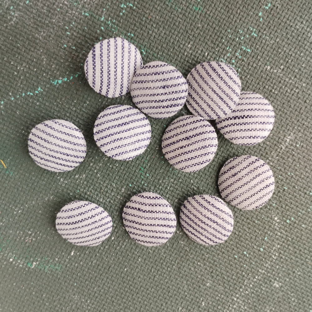 Linen Buttons in Mini stripes blue white 272P