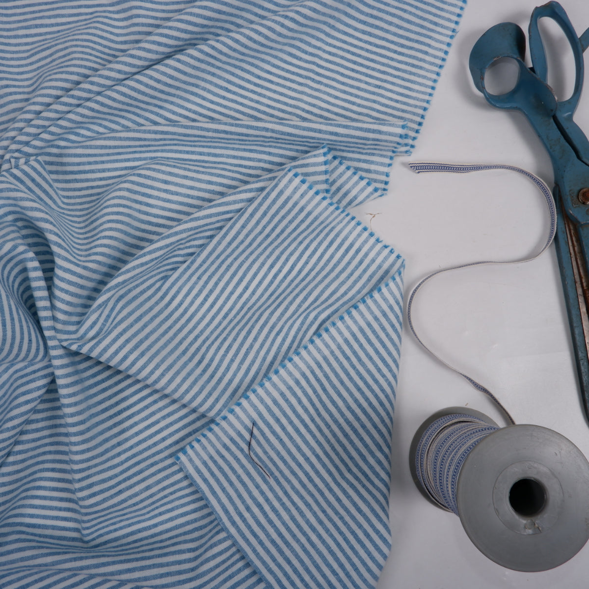 266 cm WIDE - Blue and white stripes - linen fabric - T163