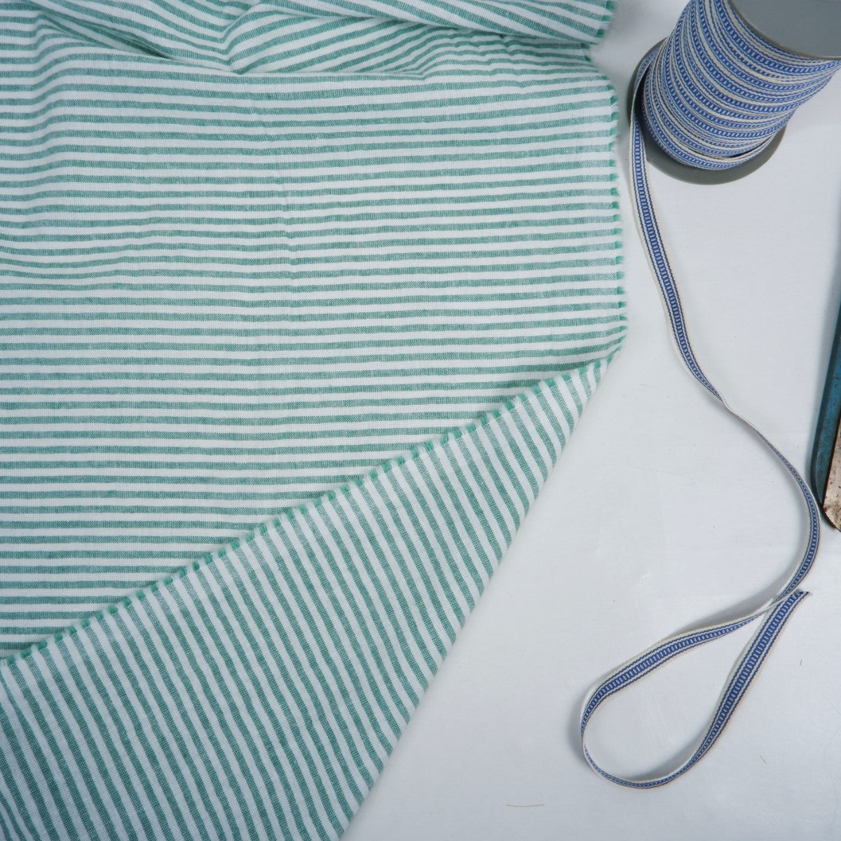 192 cm WIDE - Green and white stripes - linen fabric - T162