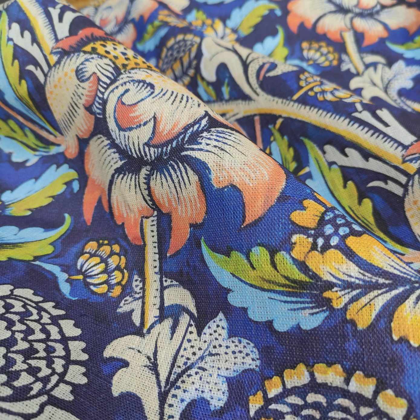 William Morris Wey - Printed linen fabric - LL362P