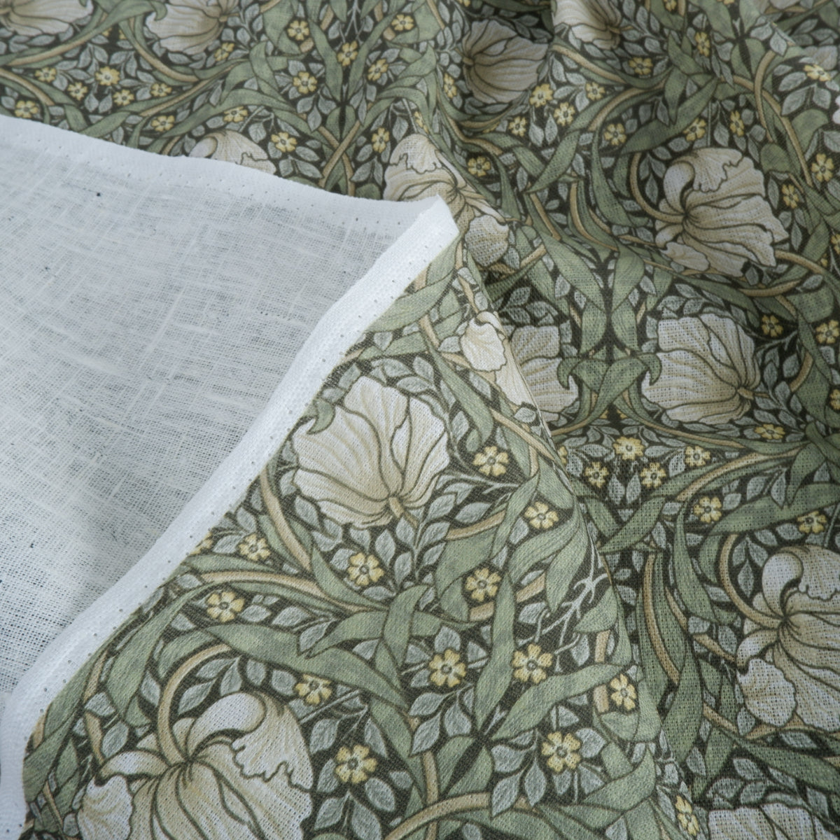 William Morris - Pimpernel green small - printed linen fabric - WM201A