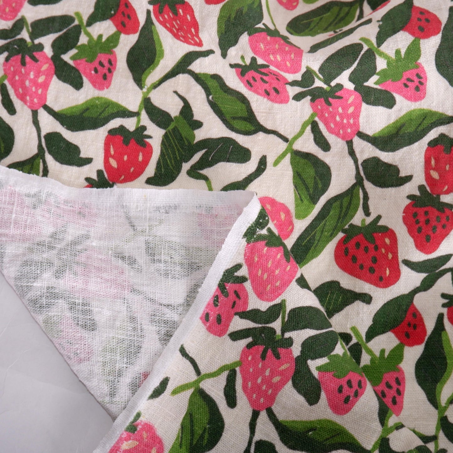 100% LINEN Fabric strawberry field print - linen fabric berries print - Scandinavian linen fabric upholstery home decor dressmaking 2077