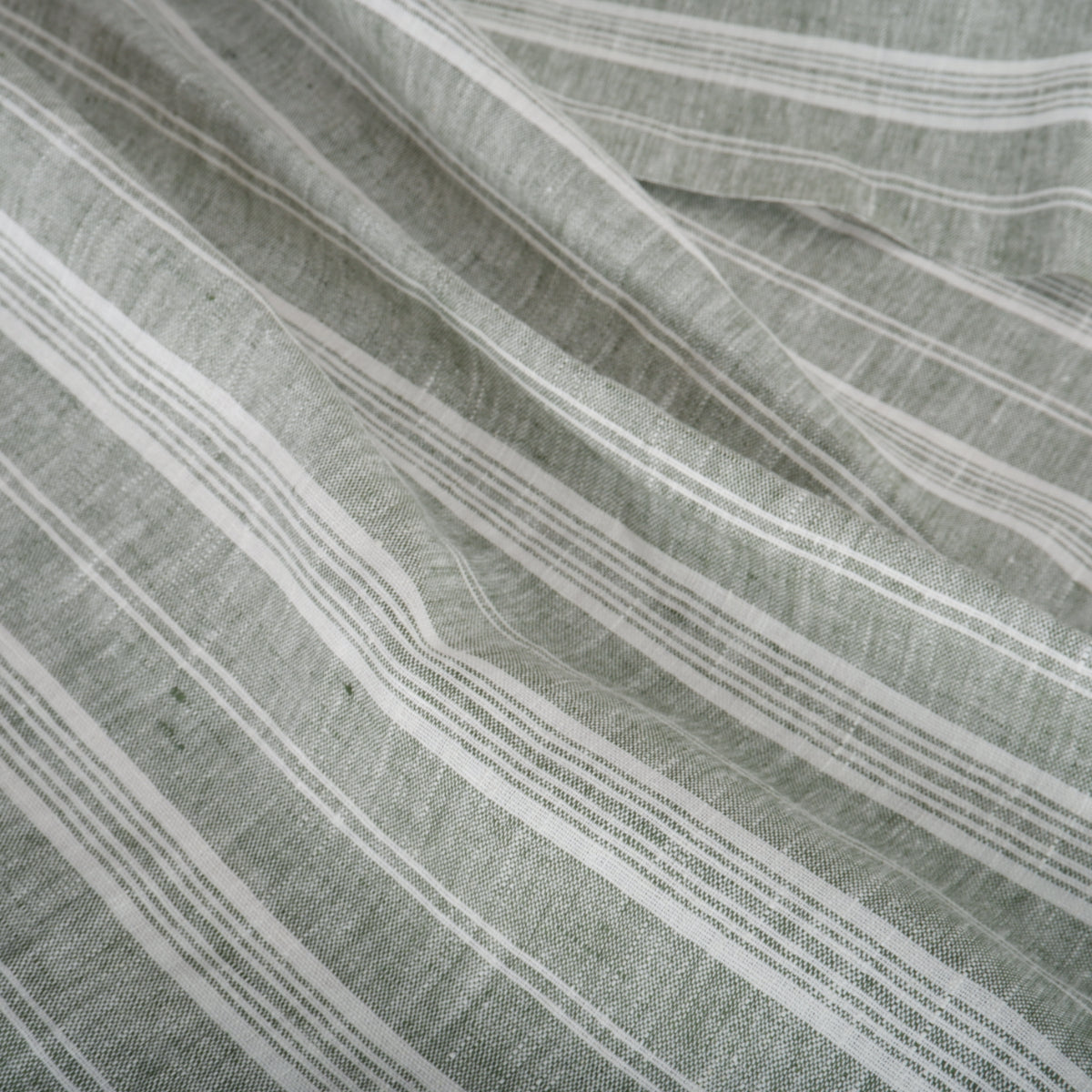 Green COTTAGE stripes - heavy linen fabric - T310