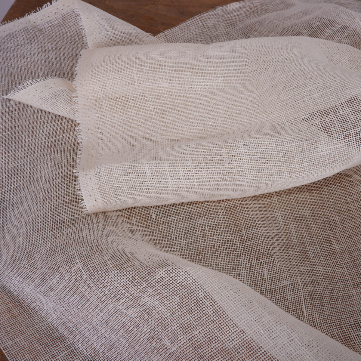 Medium sheer gauze linen - Vanilla - linen fabric - Regular - T033R