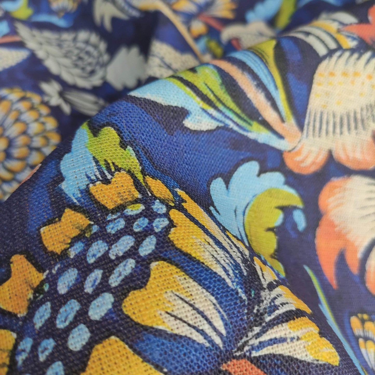William Morris WEY print on 100% LINEN, Victorian Art and crafts linen Fabric, William Morris 200gsm fabric Historical pattern