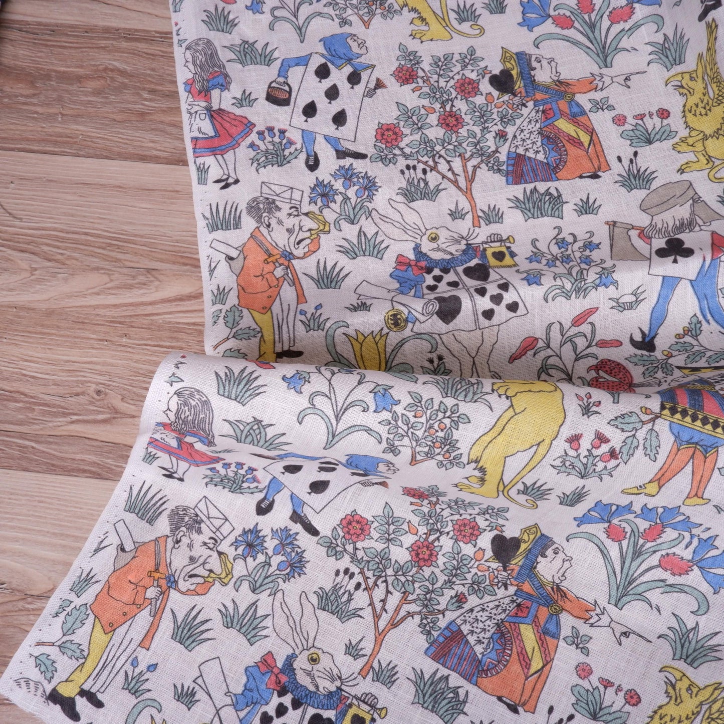 100% linen fabric - Alice in Wonderland by Voysey - Victorian Art crafts - Historical pattern for upholstery dress making 2984