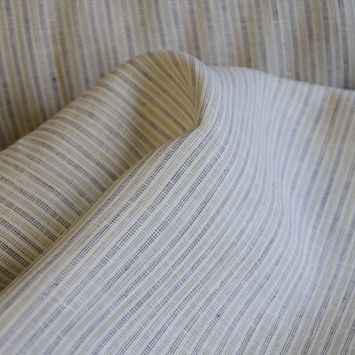 Finest light linen - pinstripes white brown - linen fabric - 465L