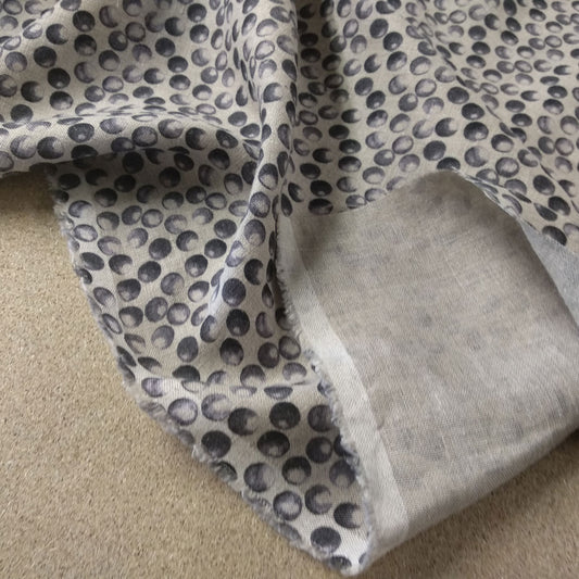Polka dot print on natural - 295P
