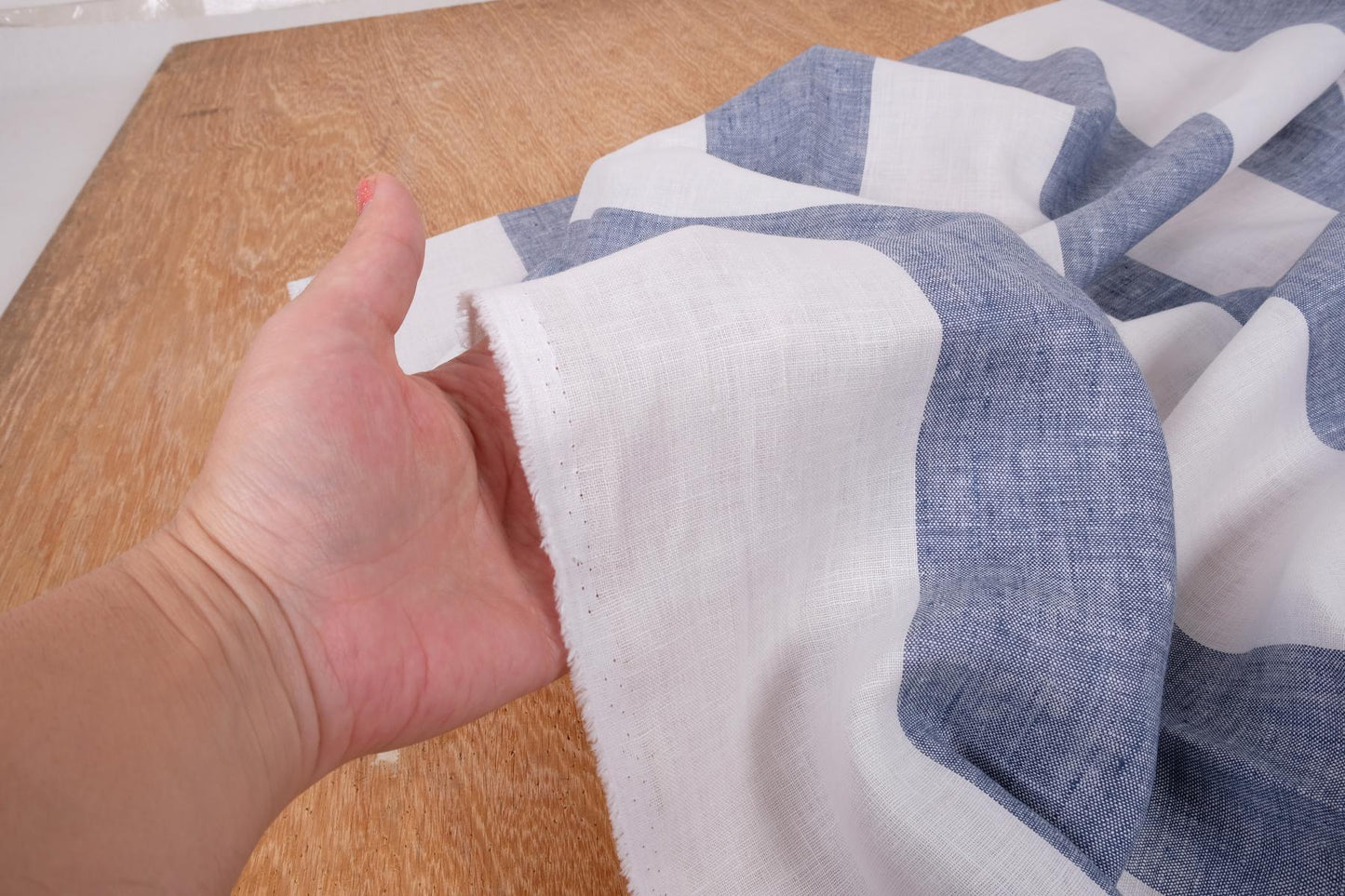 Maxi stripes - blue white - linen fabric - 121M
