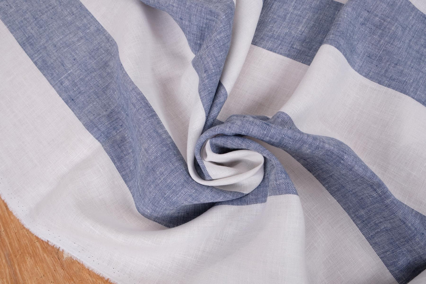 Maxi stripes - blue white - linen fabric - 121M