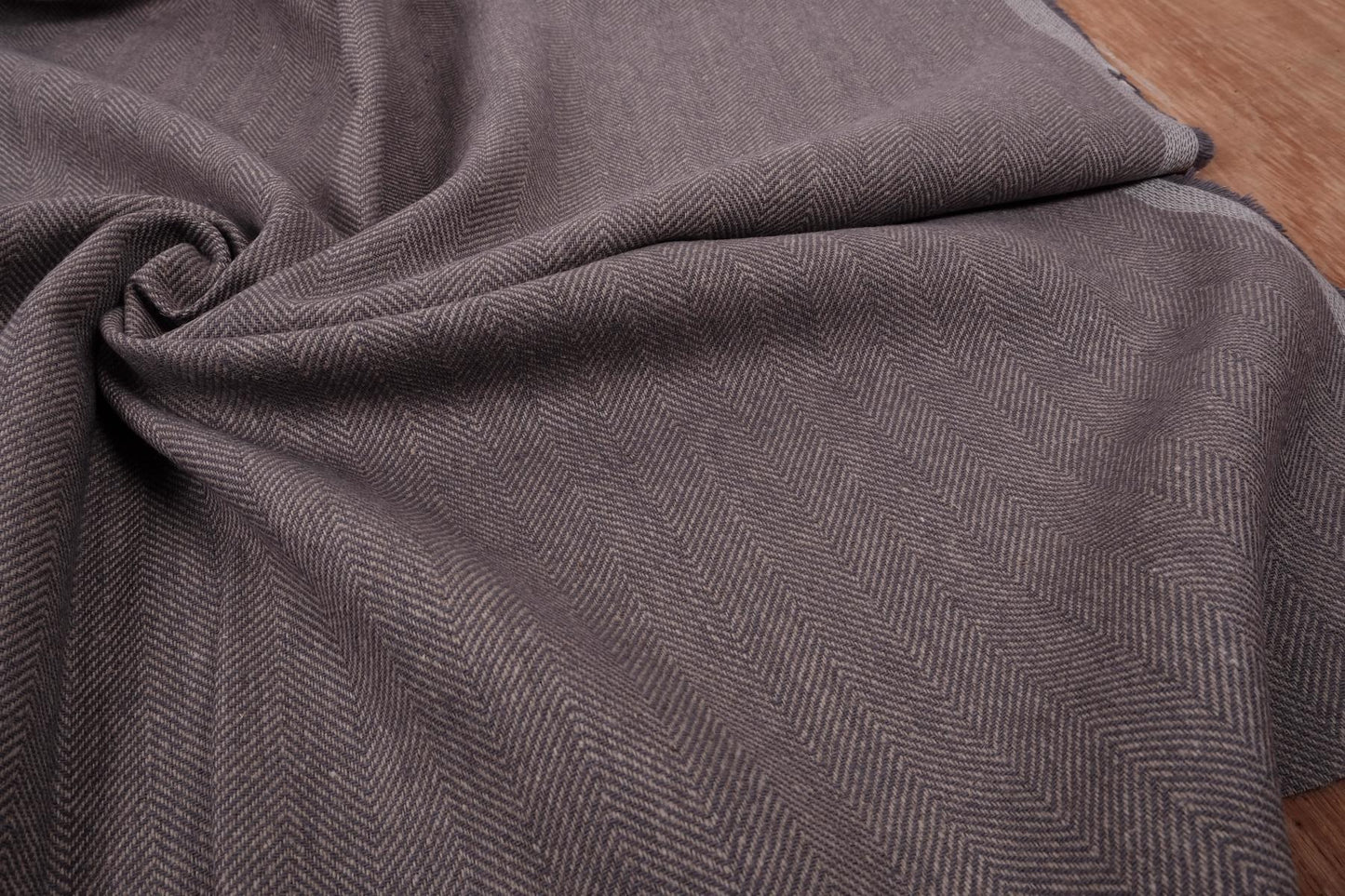 Broken twill- brownish grey -  linen fabric - 180R