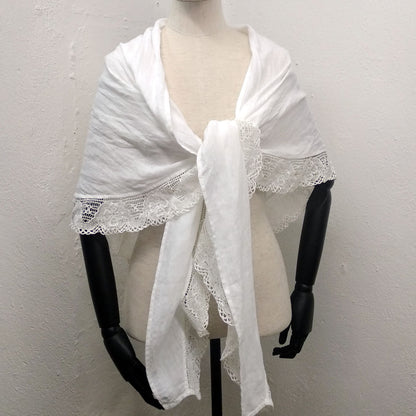 White - Lace shawl - Triangle