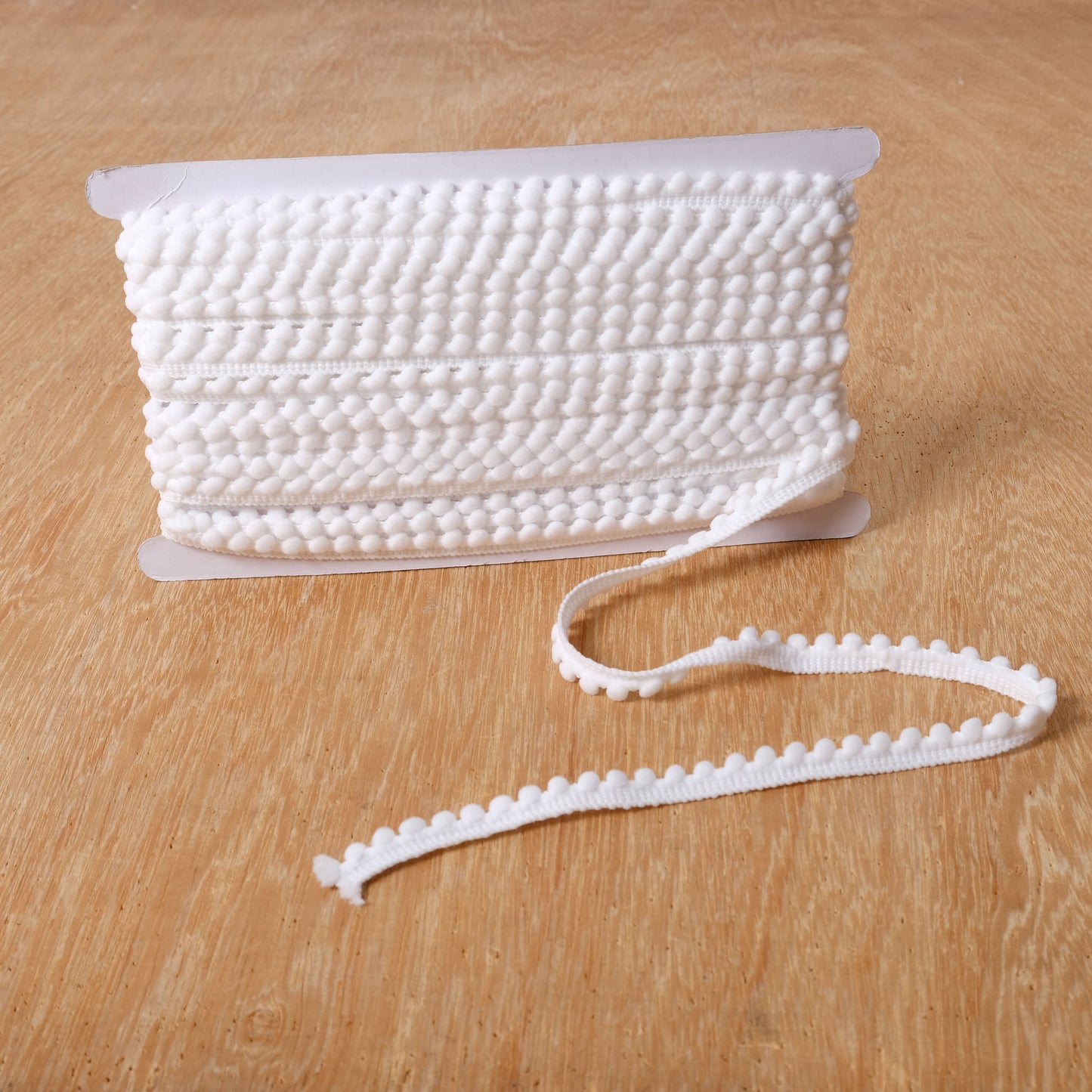 Pom-pon trim - small white  - 1973S