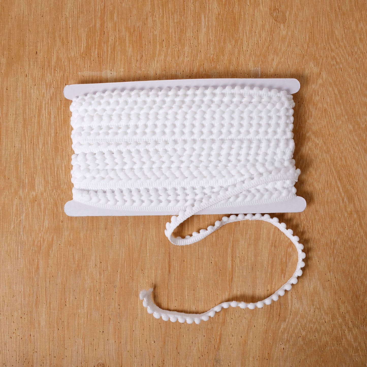 Pom-pon trim - small white  - 1973S