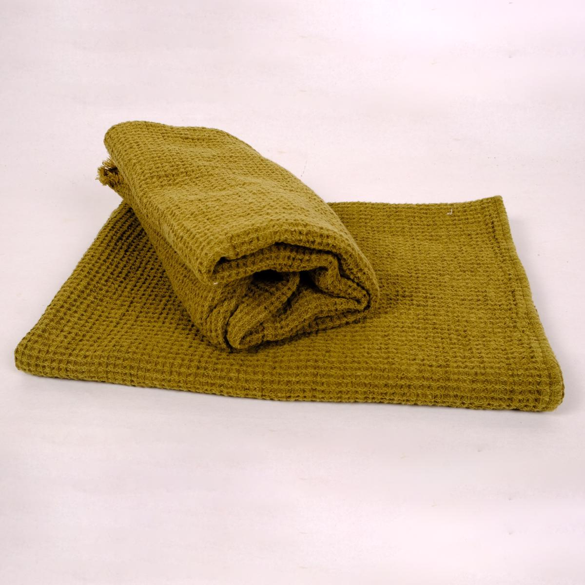 Green  waffle - linen bath towel