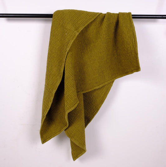 Green  waffle - linen bath towel
